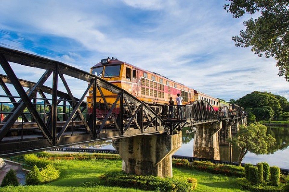 สะพานข้ามแม่น้ำแคว - กาญจนบุรี (RiverKwai Bridge of Kanjanaburi)