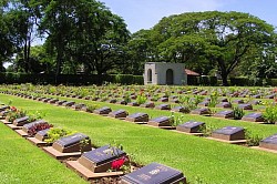 สุสานทหารสัมพันธมิตร - (Kanjanaburi War Cemetery)